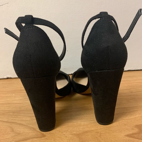 Aldo black suede heel shoes - Picture 3 of 3